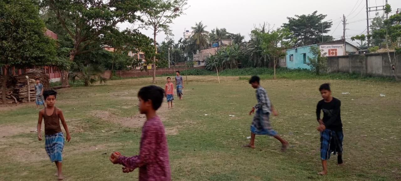 Students learning together